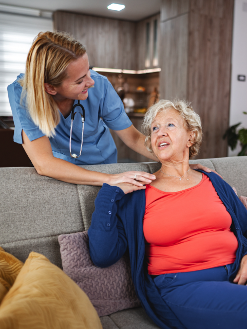 In-Home Cognitive Therapy for Adults | Jubilee Speech Therapy | Daphne, AL Speech-language pathologist provides in-home cognitive-communication therapy support to an older adult client during a home visit in Daphne, Alabama.